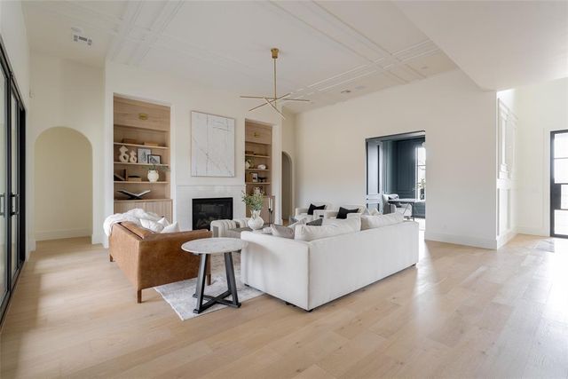 9608 Autumn Park Lane, Oklahoma City, OK 73151