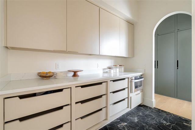 9608 Autumn Park Lane, Oklahoma City, OK 73151