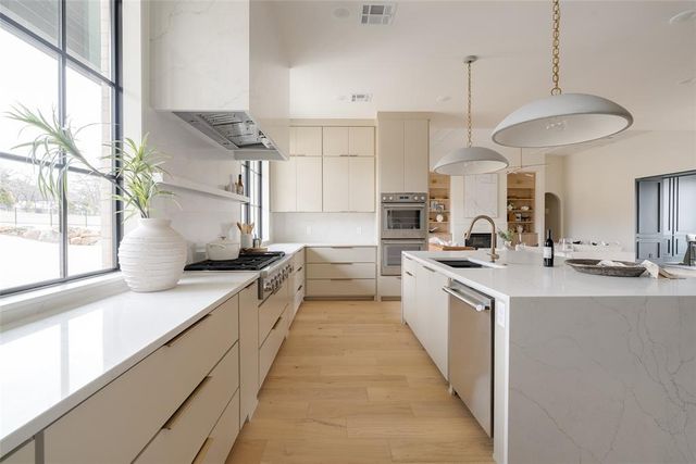 9608 Autumn Park Lane, Oklahoma City, OK 73151