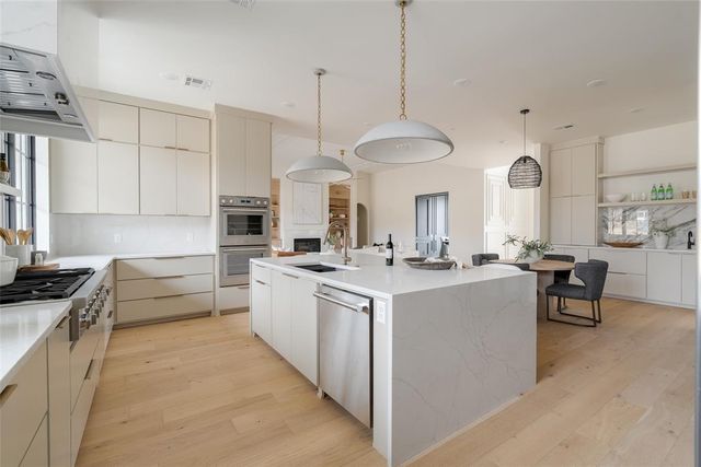 9608 Autumn Park Lane, Oklahoma City, OK 73151