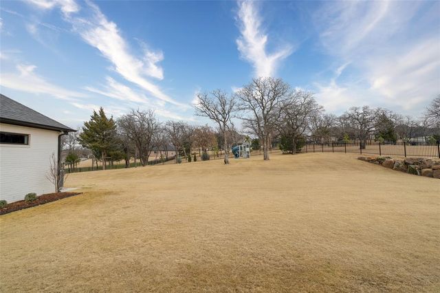 9608 Autumn Park Lane, Oklahoma City, OK 73151