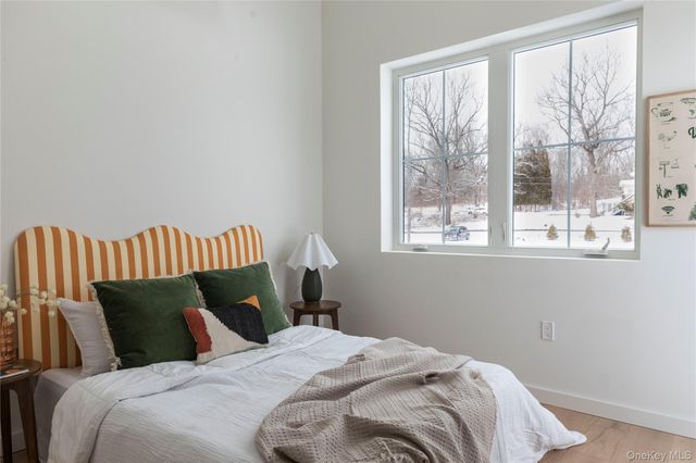 3 Schoolhouse Road, Saugerties, NY 12477