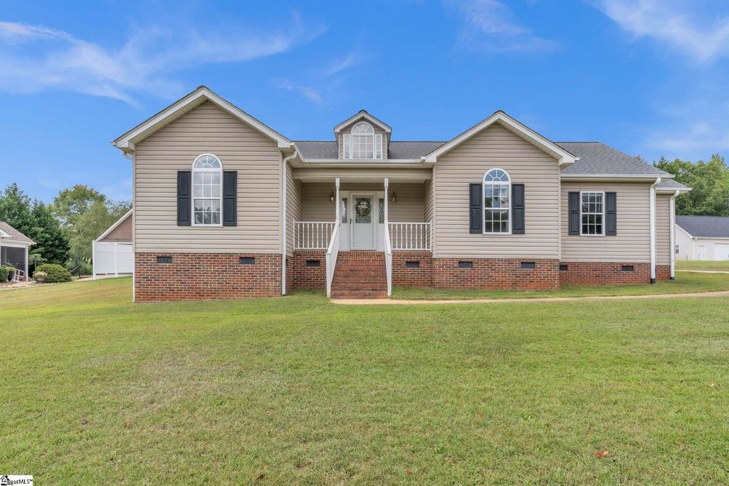 108 Brooke Lee Circle, Taylors, SC 29687