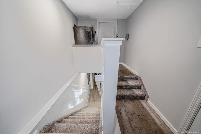 1407 Middle Road 258, Calverton, NY 11933