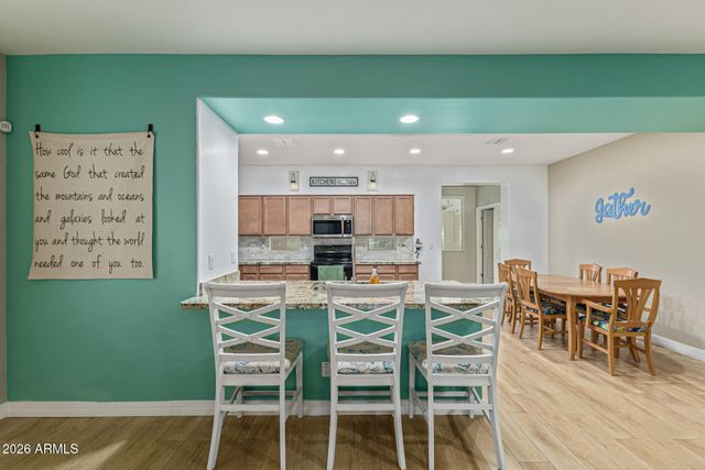 7572 W QUAIL TRACK Drive, Peoria, AZ 85383