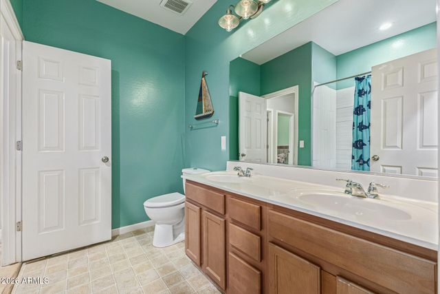 7572 W QUAIL TRACK Drive, Peoria, AZ 85383