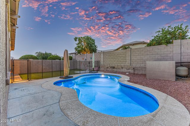 7572 W QUAIL TRACK Drive, Peoria, AZ 85383