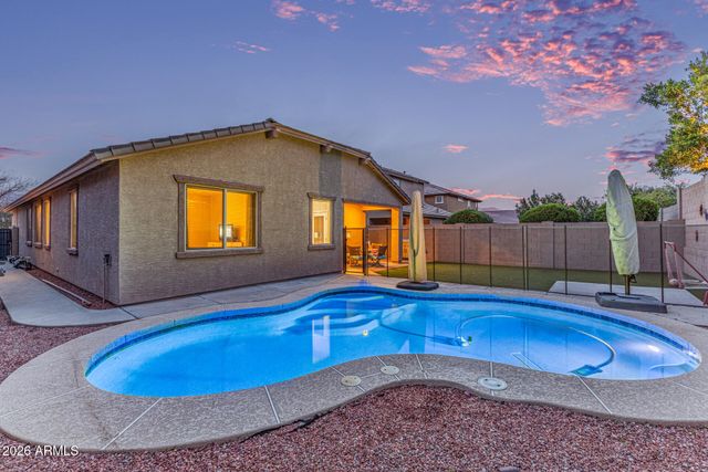 7572 W QUAIL TRACK Drive, Peoria, AZ 85383