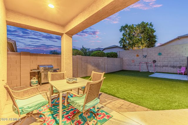 7572 W QUAIL TRACK Drive, Peoria, AZ 85383
