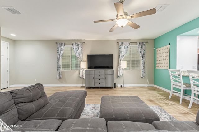 7572 W QUAIL TRACK Drive, Peoria, AZ 85383