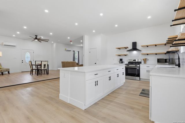 4344 MOUNTAIN PASS, Von Ormy, TX 78073
