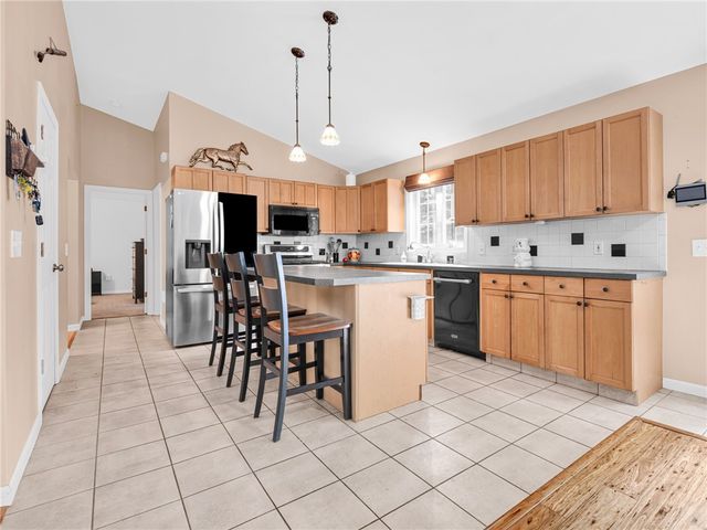 167 Vernon Drive, Glocester, RI 02814