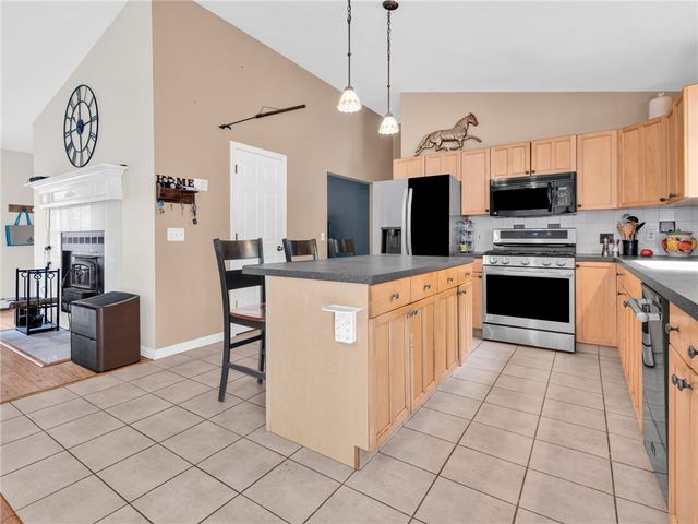 167 Vernon Drive, Glocester, RI 02814