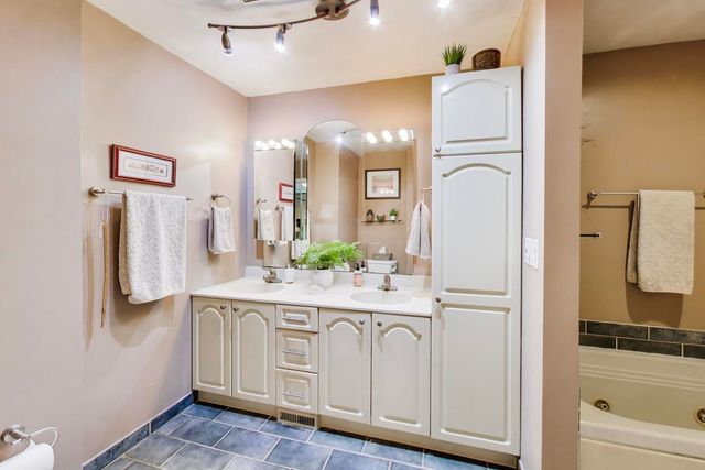 1 Maple Tree Court, Elmhurst, IL 60126