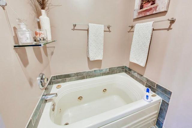 1 Maple Tree Court, Elmhurst, IL 60126