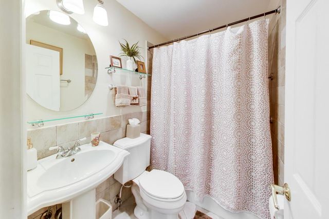 1 Maple Tree Court, Elmhurst, IL 60126