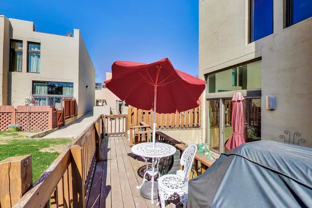 1 Maple Tree Court, Elmhurst, IL 60126