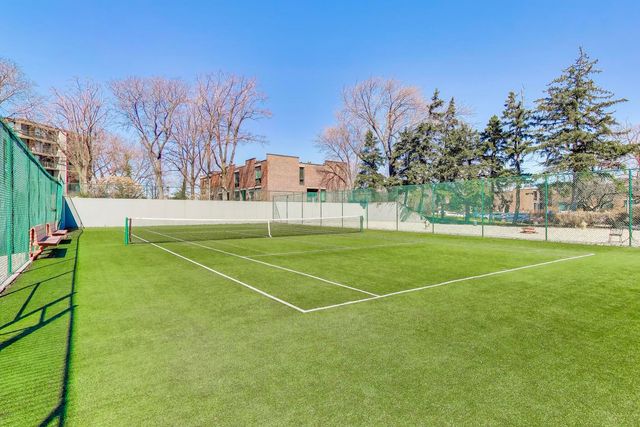 1 Maple Tree Court, Elmhurst, IL 60126