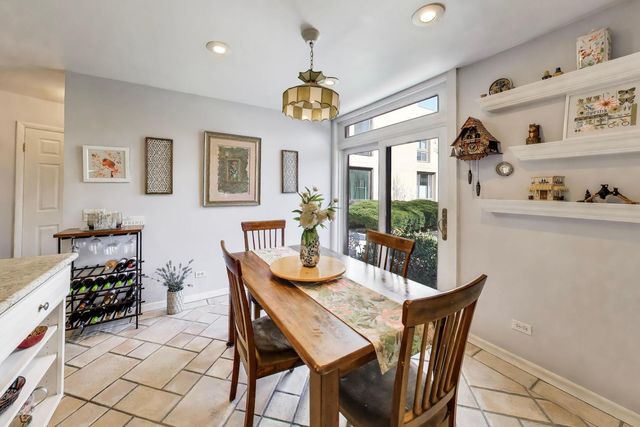 1 Maple Tree Court, Elmhurst, IL 60126