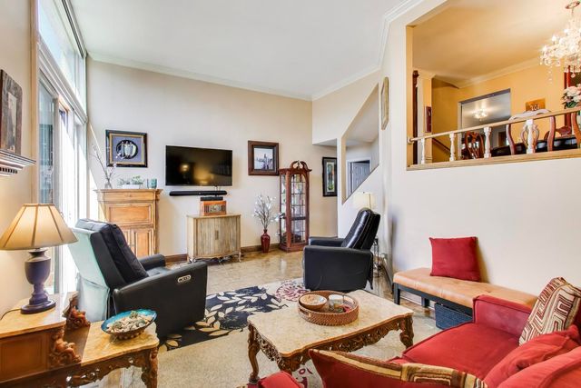 1 Maple Tree Court, Elmhurst, IL 60126