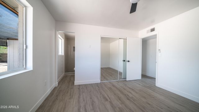 1558 W CRESCENT Avenue, Mesa, AZ 85202
