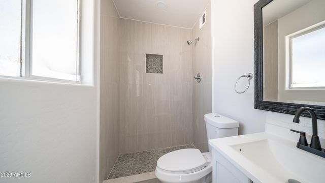 1558 W CRESCENT Avenue, Mesa, AZ 85202