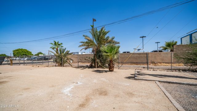 1558 W CRESCENT Avenue, Mesa, AZ 85202