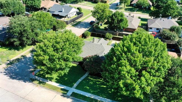 2301 University Drive, Rowlett, TX 75088