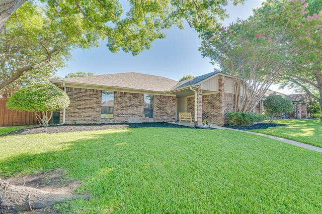 2301 University Drive, Rowlett, TX 75088