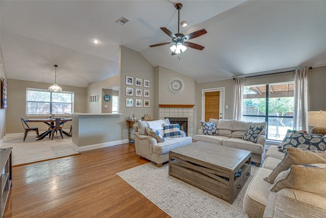 2301 University Drive, Rowlett, TX 75088