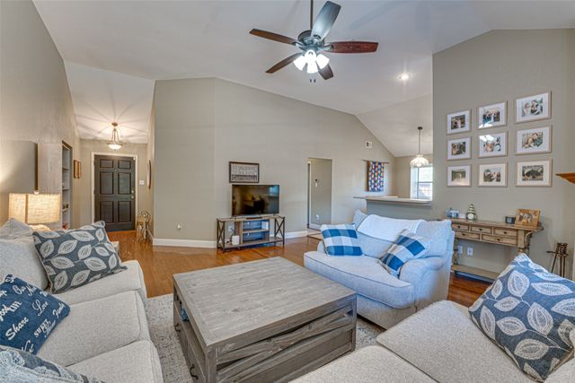 2301 University Drive, Rowlett, TX 75088