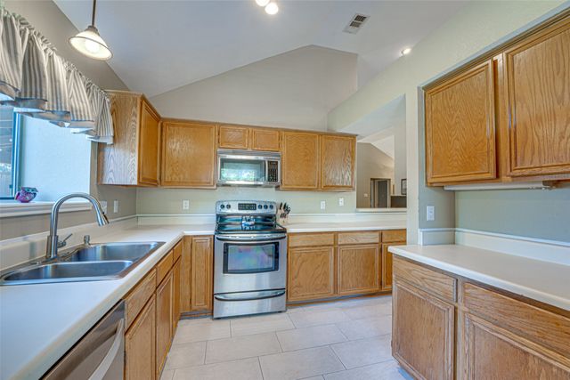 2301 University Drive, Rowlett, TX 75088