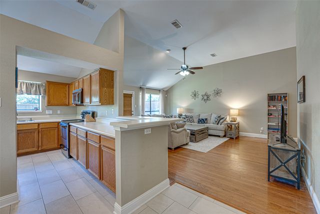 2301 University Drive, Rowlett, TX 75088