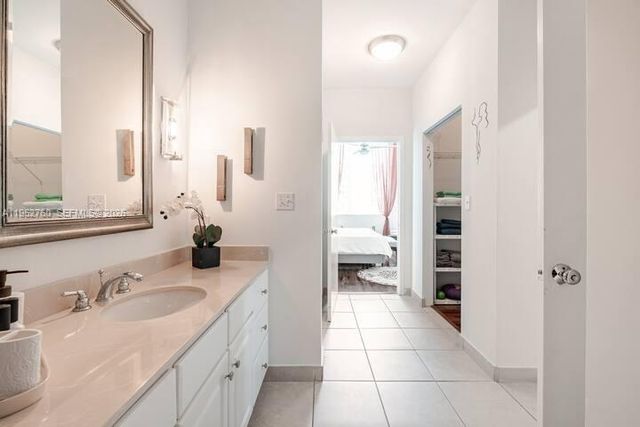 2001 Biscayne Blvd 3401, Miami, FL 33137