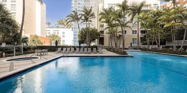 2001 Biscayne Blvd 3401, Miami, FL 33137