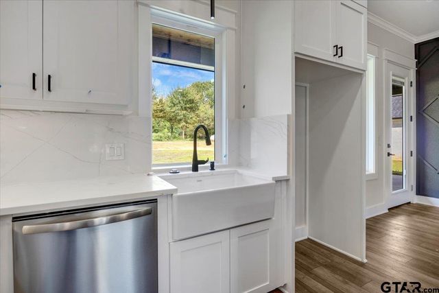 274 County Road 4119, Jacksonville, TX 75766