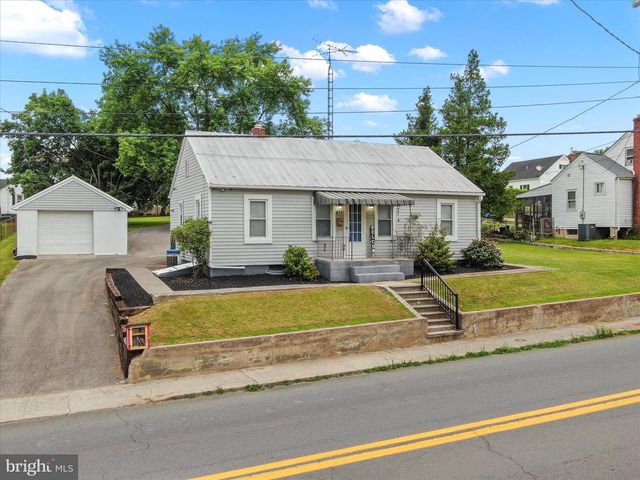 511 E MOLER AVE, Martinsburg, WV 25404