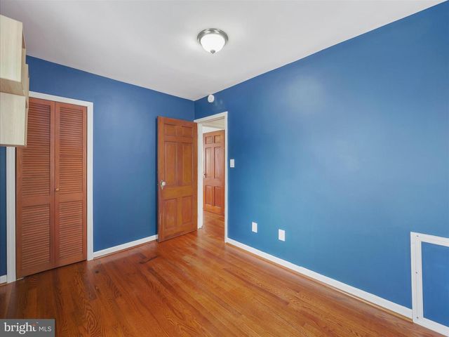 511 E MOLER AVE, Martinsburg, WV 25404