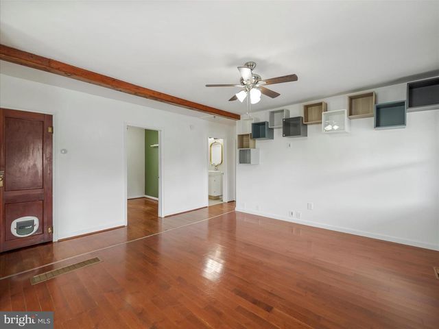 511 E MOLER AVE, Martinsburg, WV 25404