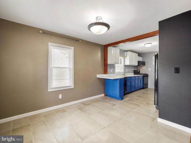 511 E MOLER AVE, Martinsburg, WV 25404