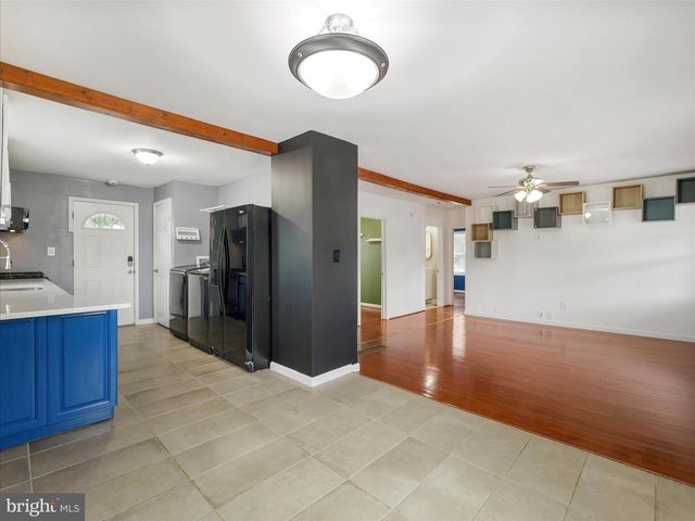 511 E MOLER AVE, Martinsburg, WV 25404