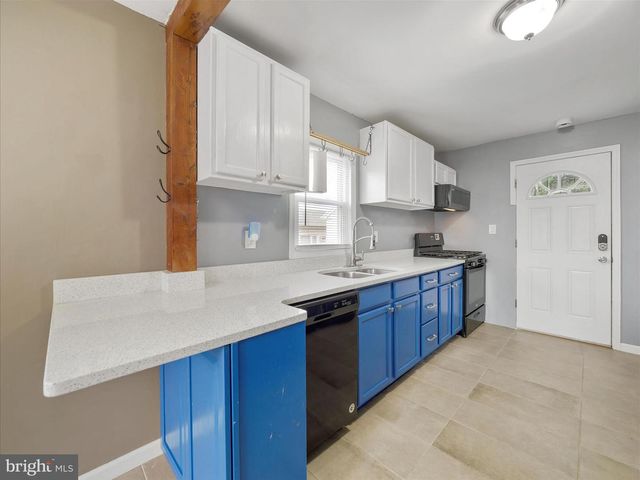 511 E MOLER AVE, Martinsburg, WV 25404