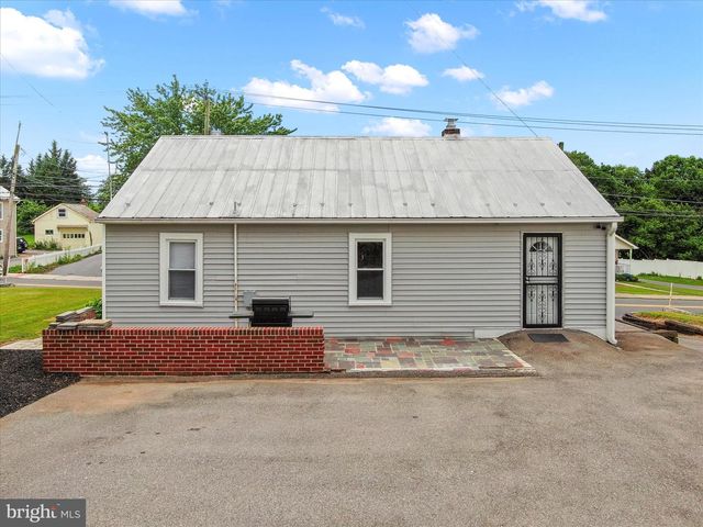 511 E MOLER AVE, Martinsburg, WV 25404