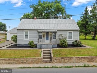 511 E MOLER AVE, Martinsburg, WV 25404