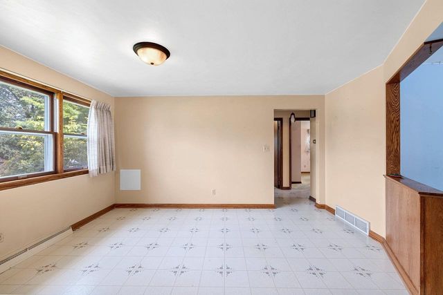 1648 VIEW LANE, Green Bay, WI 54313