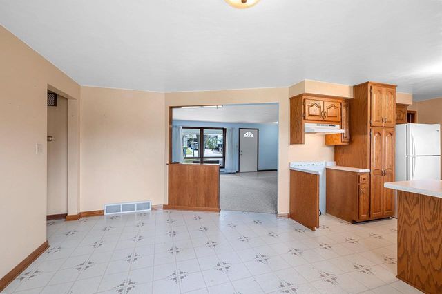 1648 VIEW LANE, Green Bay, WI 54313
