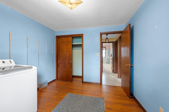 1648 VIEW LANE, Green Bay, WI 54313