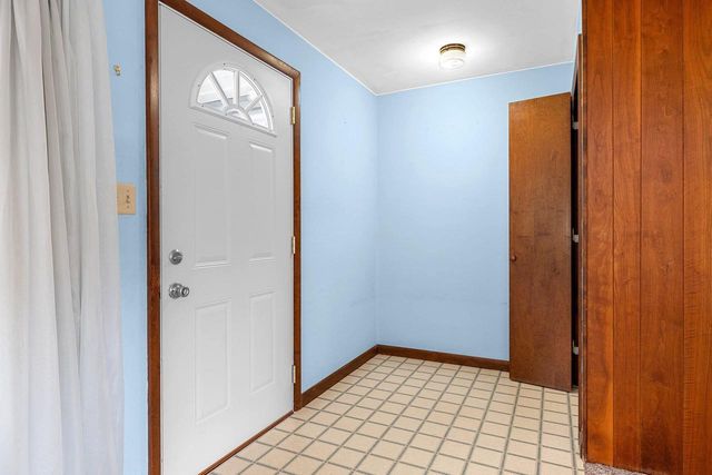 1648 VIEW LANE, Green Bay, WI 54313