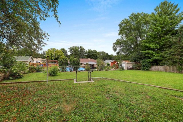 1648 VIEW LANE, Green Bay, WI 54313
