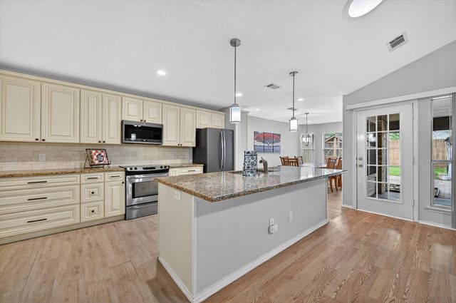 1406 Kynette Drive, Euless, TX 76040